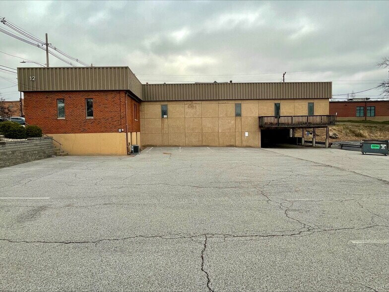 12 W Lincoln St, Belleville, IL à vendre - Photo de l’immeuble – Image 3 sur 3