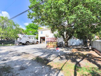 Plus de détails pour 660 Miller Dr, Miami Springs, FL - Local d’activités à vendre