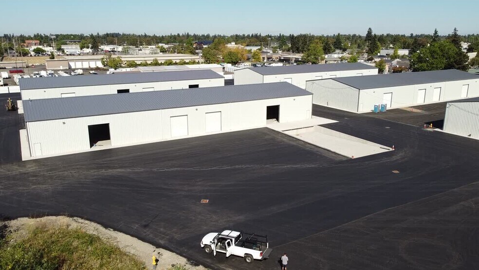 1875 22nd St SE, Salem, OR à louer - Vidéo sur l’annonce professionnelle – Image 2 sur 8