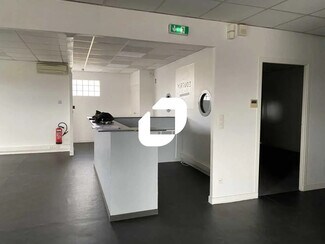 Plus de détails pour Local commercial à louer