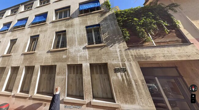 Plus de détails pour Local commercial à vendre