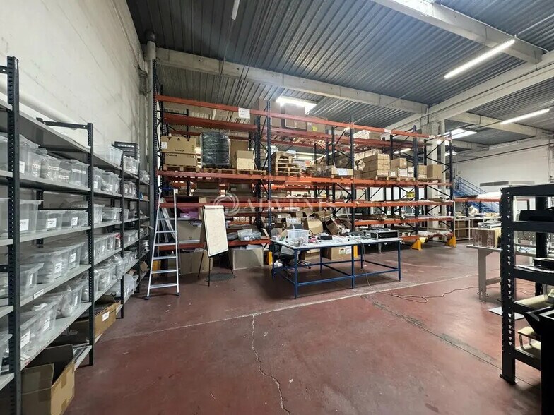 Local d’activités dans Villepinte à louer - Photo de l’immeuble – Image 2 sur 8