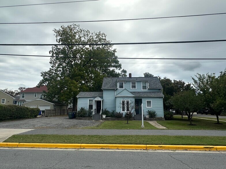 7501 Rhode Island Ave, College Park, MD à vendre - Photo de l’immeuble – Image 2 sur 5