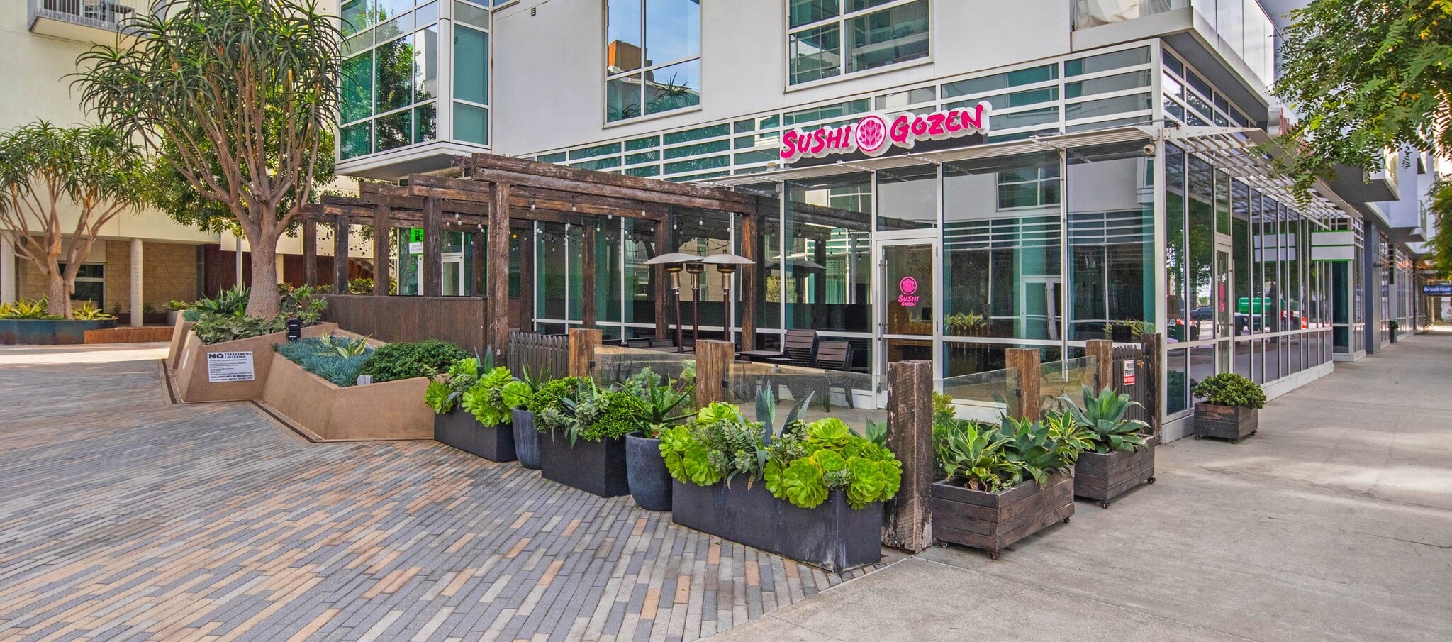 1705 Ocean Ave, Santa Monica, CA à louer Photo principale– Image 1 sur 11