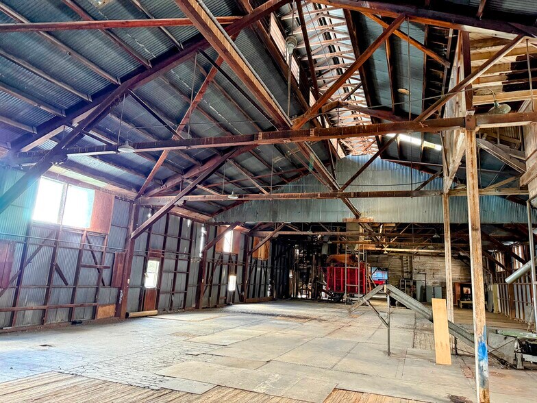 14712 State Highway 160, Isleton, CA à vendre - Photo de l’immeuble – Image 2 sur 18