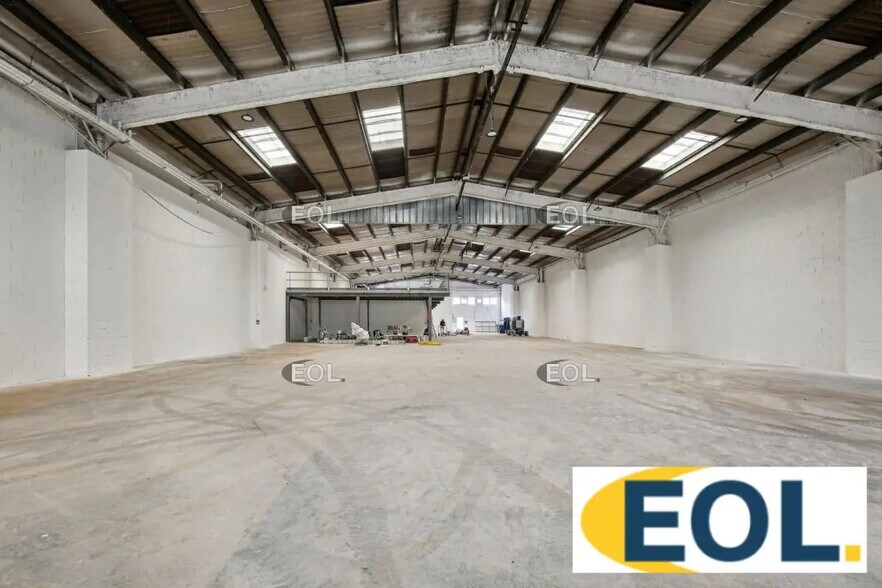 Industriel/Logistique dans L'ILE-SAINT-DENIS à louer - Photo intérieure – Image 3 sur 9