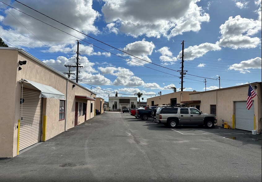 10031 Rush St, South El Monte, CA à louer - Photo de l’immeuble – Image 2 sur 2