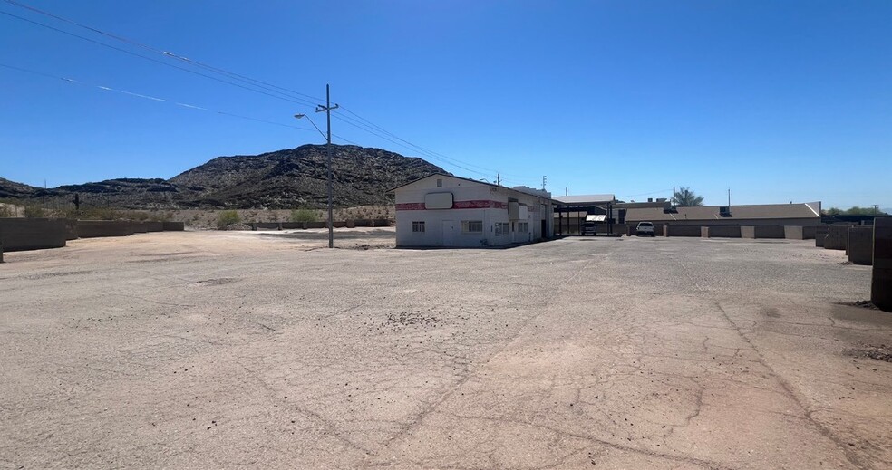 11039 N Cave Creek Rd, Phoenix, AZ à louer - Photo de l’immeuble – Image 2 sur 6