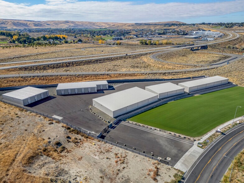 10525 Ridgeline Dr, Kennewick, WA à vendre - Photo de l’immeuble – Image 1 sur 14