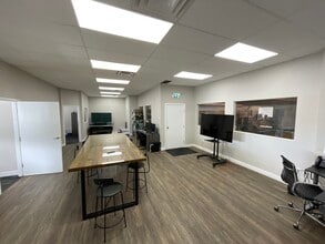 211 Schoolhouse St, Coquitlam, BC à louer Photo intérieure– Image 2 sur 4