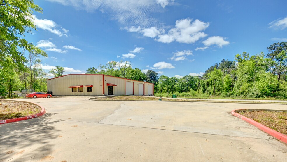 24396 FM 2090 Rd, Splendora, TX à vendre - Photo de l’immeuble – Image 2 sur 53