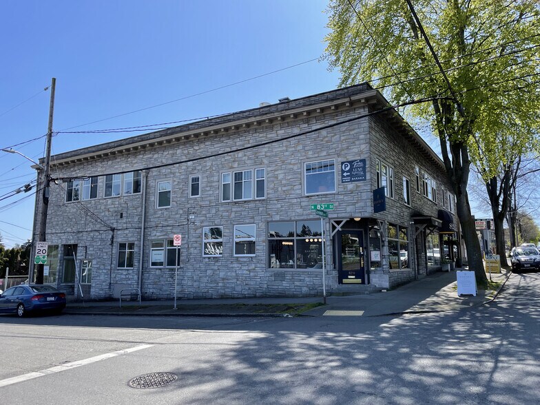 8212-8218 Greenwood Ave N, Seattle, WA à vendre - Photo de l’immeuble – Image 3 sur 16