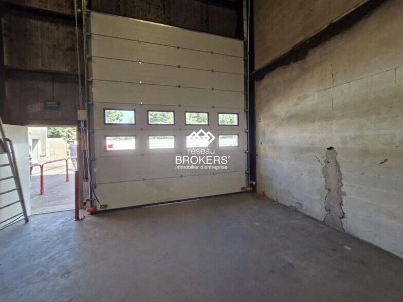 Industriel/Logistique dans Les Pavillons-sous-Bois à louer - Photo de l’immeuble – Image 3 sur 6