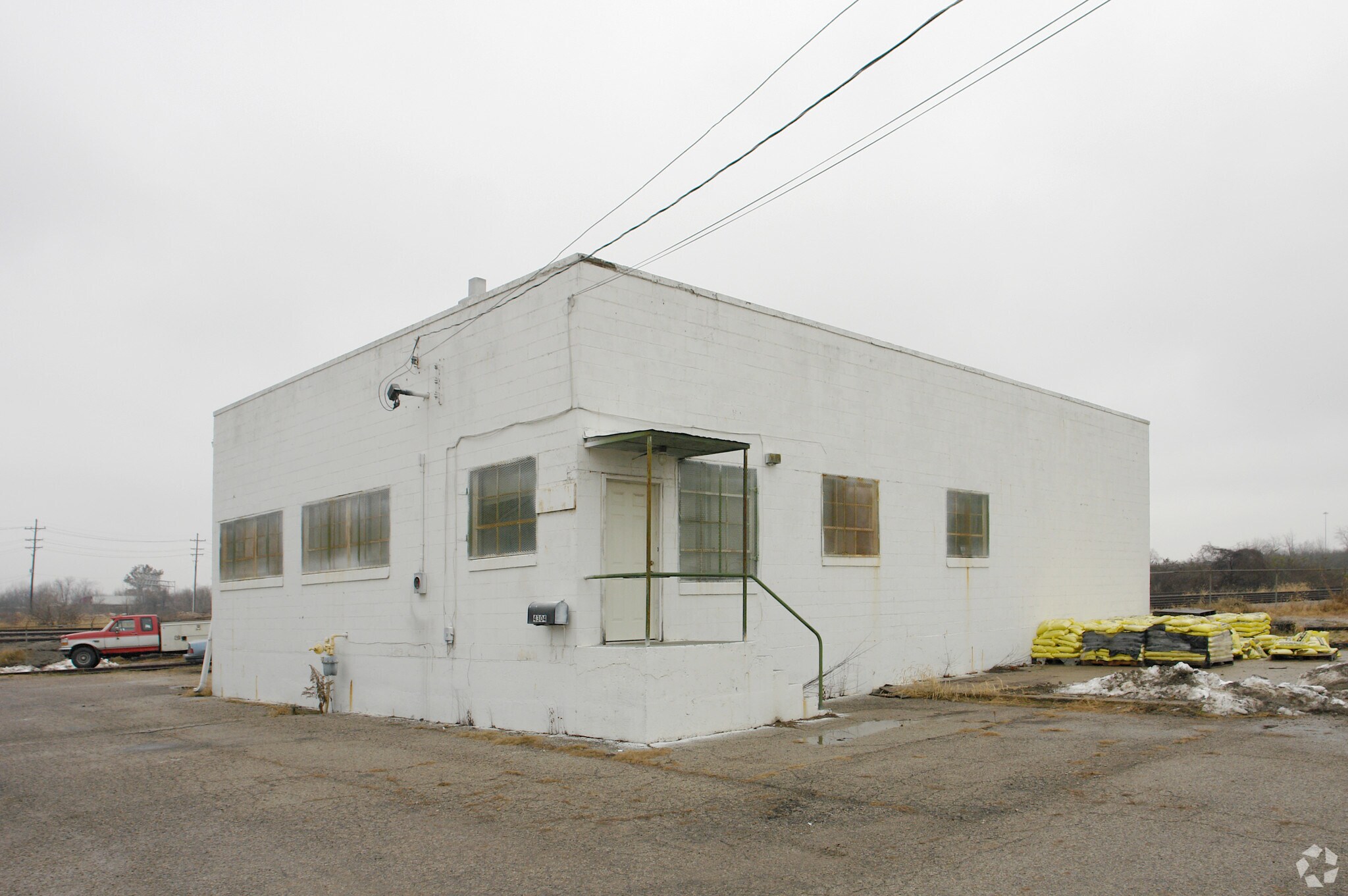 4304 Groves Rd, Columbus, OH à louer Photo de l’immeuble– Image 1 sur 4