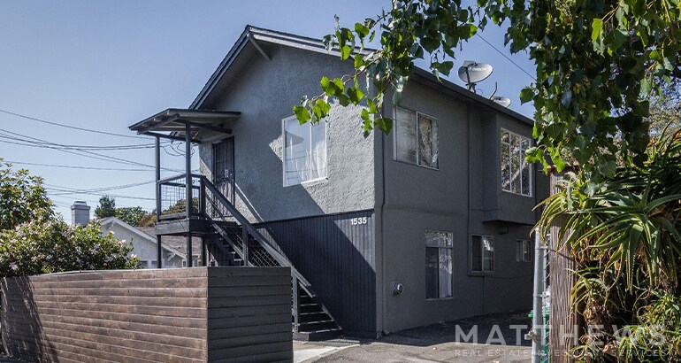 1535 Julia St, Berkeley, CA à vendre - Photo de l’immeuble – Image 1 sur 3