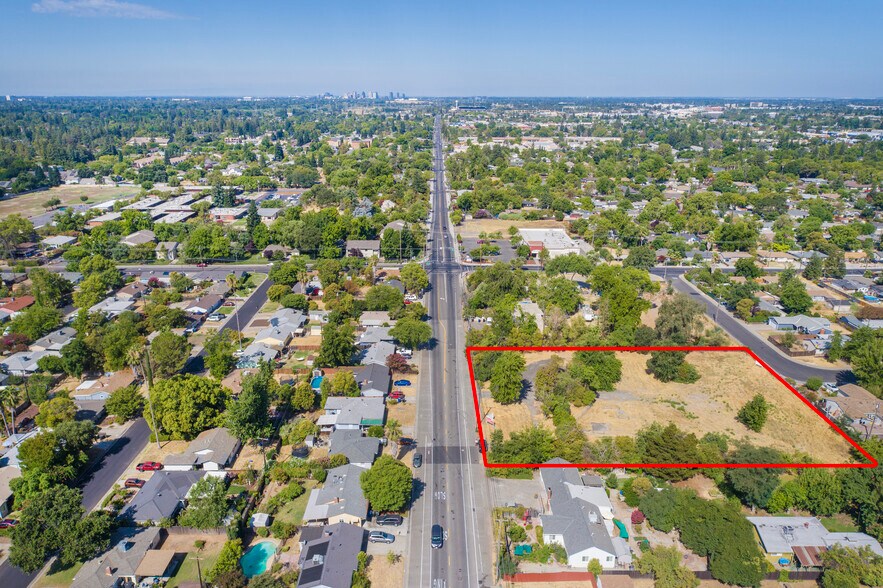 3161 Hurley Way, Sacramento, CA à vendre - Photo de l’immeuble – Image 2 sur 6