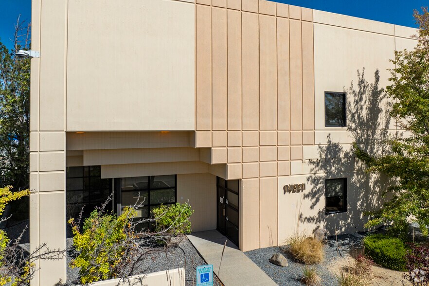 14331 Lear Blvd, Reno, NV à vendre - Photo de l’immeuble – Image 3 sur 5