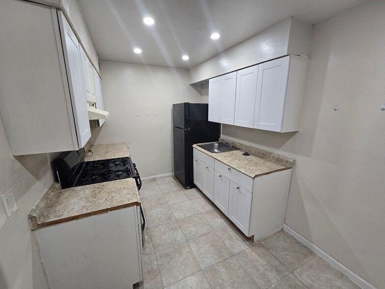 5100 Pebble Beach Blvd, Las Vegas, NV à vendre - Photo de l’immeuble – Image 1 sur 13