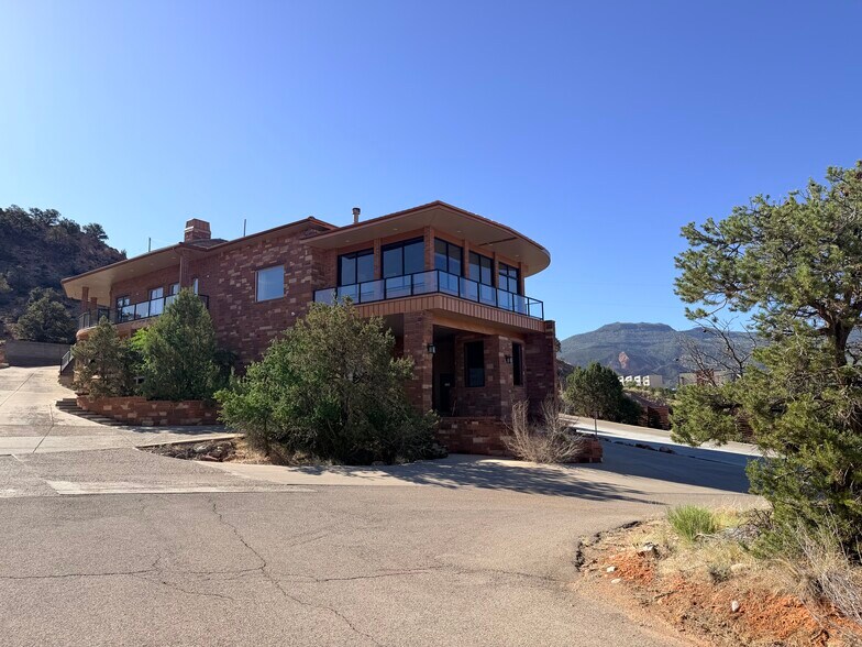 1125 N Hovi Hills Dr, Cedar City, UT à vendre - Photo de l’immeuble – Image 2 sur 4