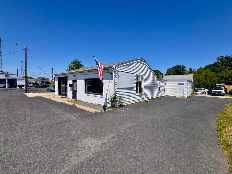 4611 Ewell Rd, Fredericksburg, VA à vendre - Photo de l’immeuble – Image 3 sur 27