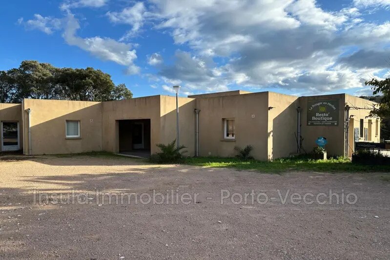Local commercial dans Bonifacio à louer - Photo de l’immeuble – Image 1 sur 4