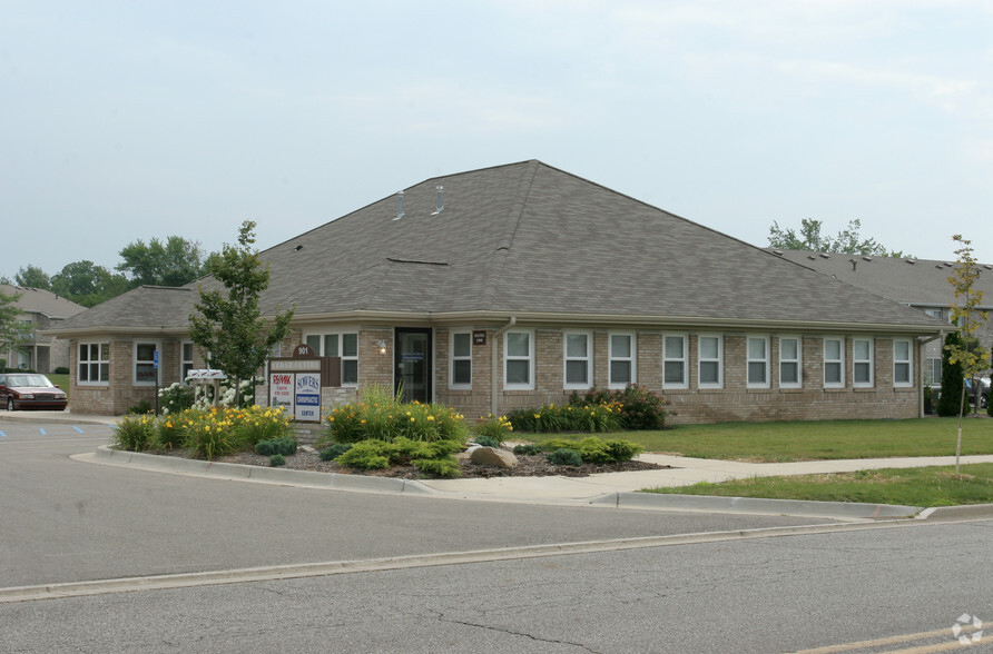 901 S Cedar St, Mason, MI à vendre - Photo de l’immeuble – Image 3 sur 3