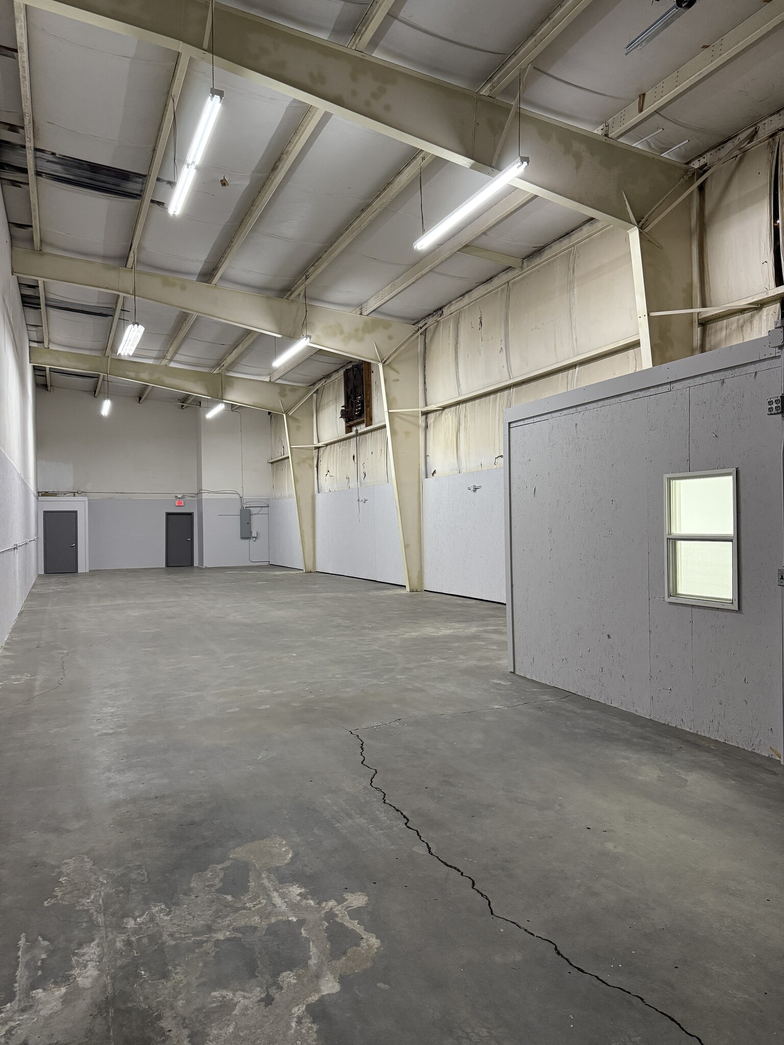 301 Miami St, West Columbia, SC à louer Photo intérieure– Image 1 sur 4