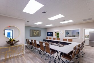 1525 Sam Rittenberg Blvd, Charleston, SC à louer Photo intérieure– Image 2 sur 15