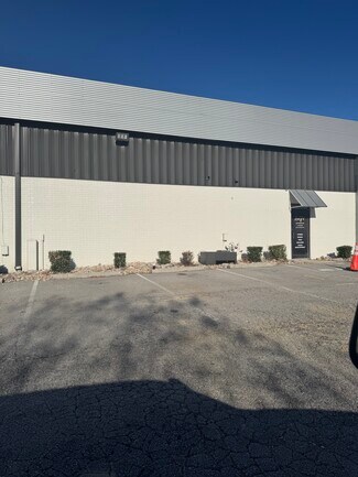 Plus de détails pour 8804 Gulf Ct, Raleigh, NC - Bureau/Local commercial à louer