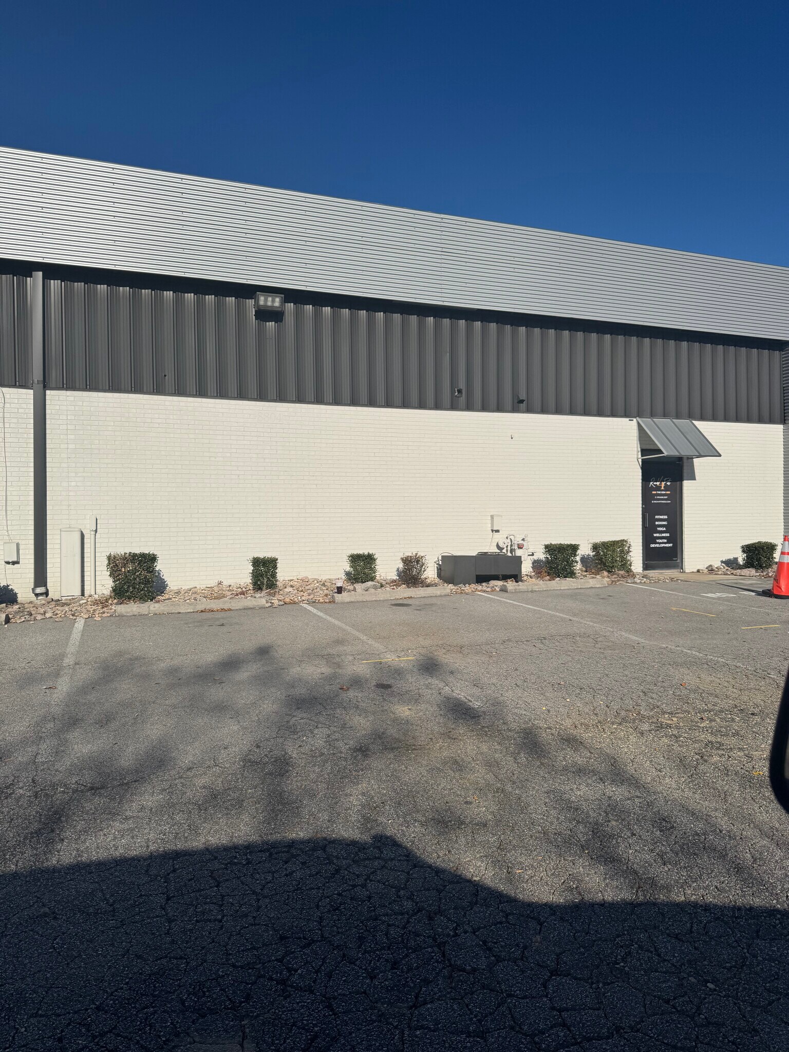 8804 Gulf Ct, Raleigh, NC à louer Photo de l’immeuble– Image 1 sur 7