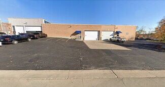 Plus de détails pour 801-805 N State St, Elgin, IL - Industriel/Logistique à louer