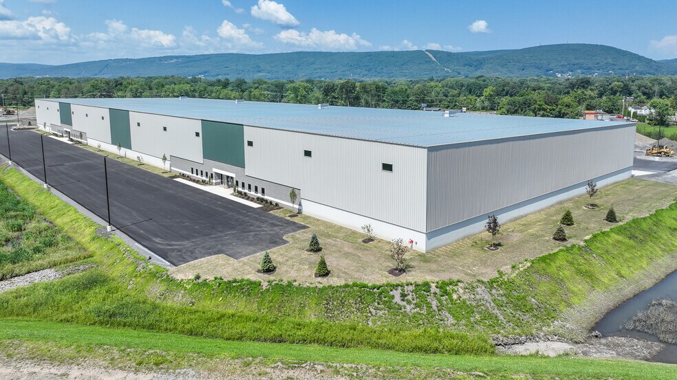 144-154 Commonwealth Dr, Jenkins, PA à louer - Aérien – Image 2 sur 5