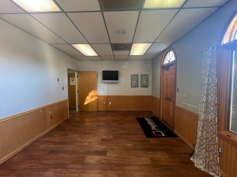 1615 21st Ct, Phenix City, AL à vendre - Photo intérieure – Image 3 sur 15