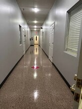 11 Union St S, Concord, NC à louer Hall d’entrée– Image 2 sur 6