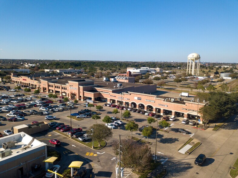 8321-8325 W Broadway St, Pearland, TX à louer - Photo principale – Image 1 sur 4