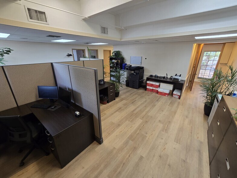 7777 N University Dr, Tamarac, FL à vendre - Photo de l’immeuble – Image 3 sur 77