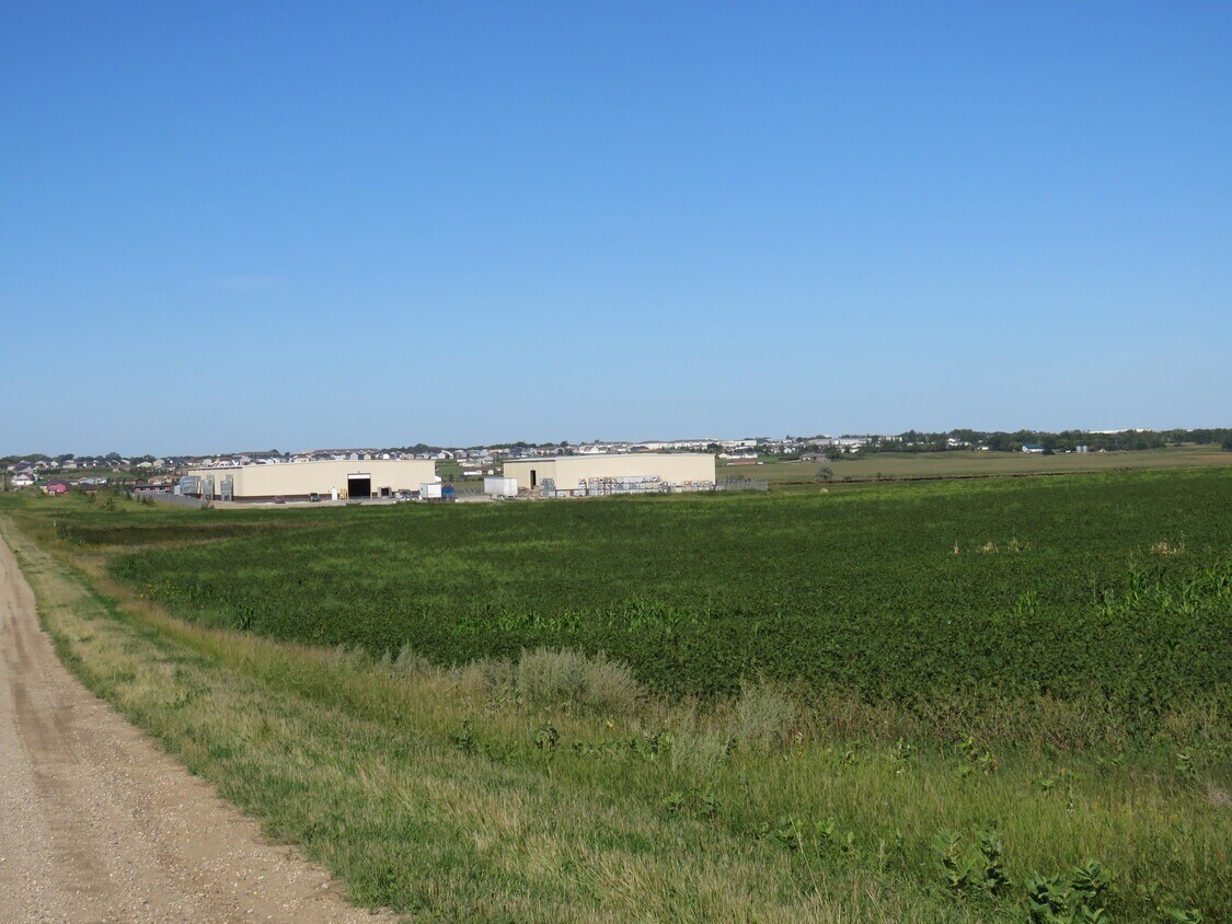 3001 27th St, Minot, ND à vendre Photo principale– Image 1 sur 6
