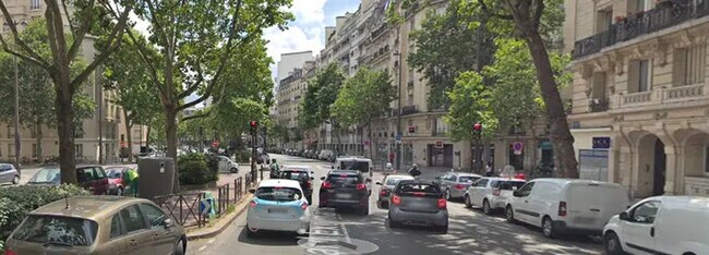 Plus de détails pour Local commercial à louer
