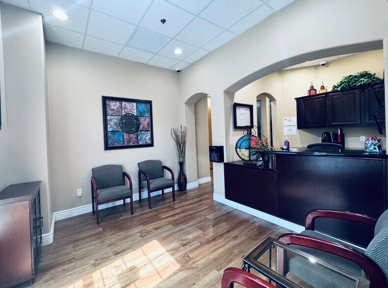 690 E Warner Rd, Gilbert, AZ à vendre - Photo de l’immeuble – Image 3 sur 5
