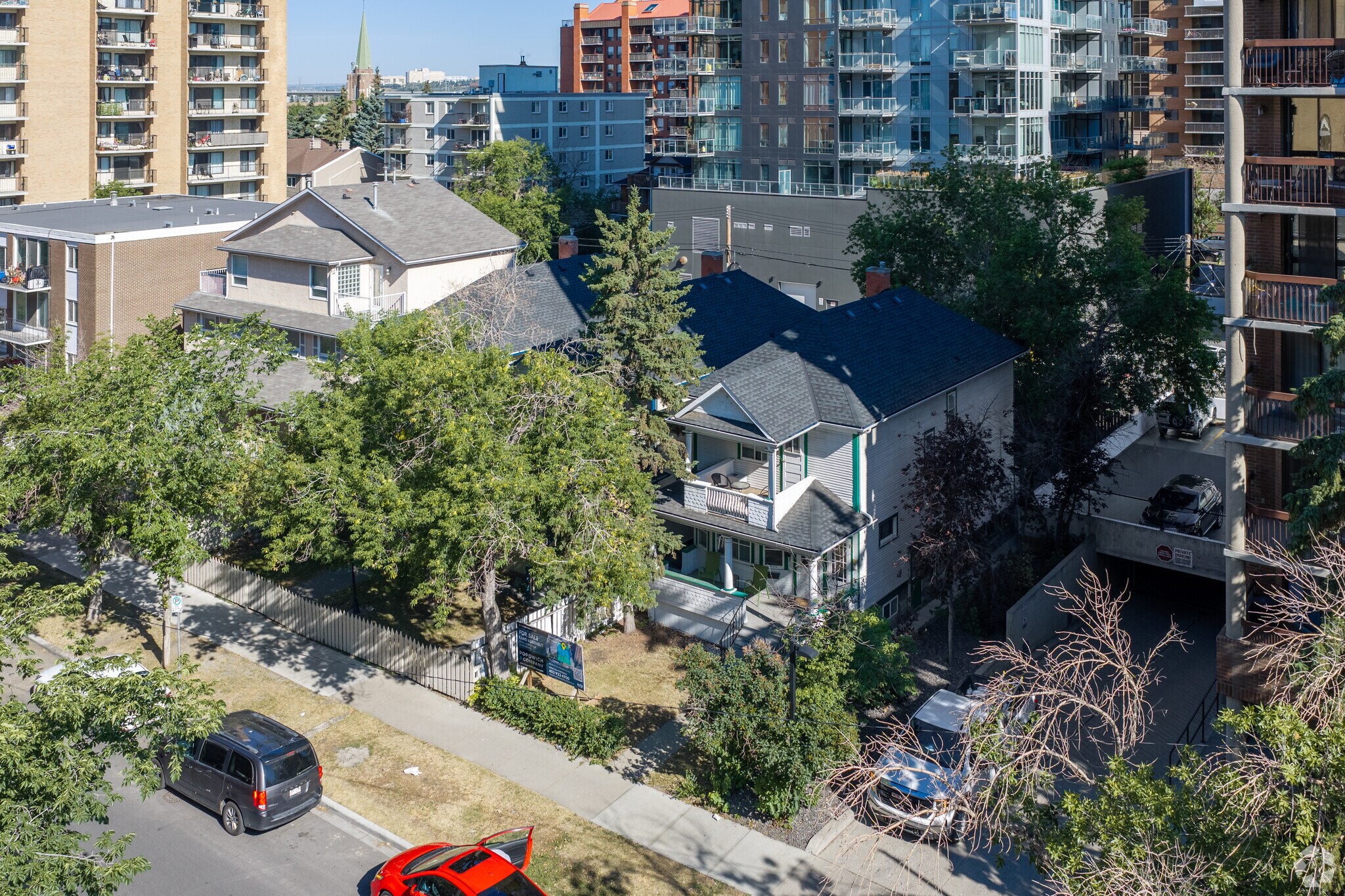 1318 15 Av SW, Calgary, AB à vendre Photo principale– Image 1 sur 4
