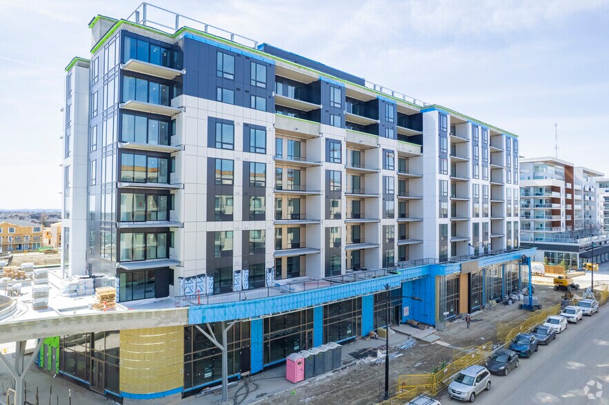 8375 Broadcast Avenue Southwest, Calgary, AB à louer - Photo principale – Image 1 sur 3