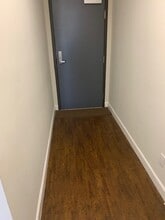 15720 Ventura Blvd, Encino, CA à louer Photo intérieure– Image 2 sur 7