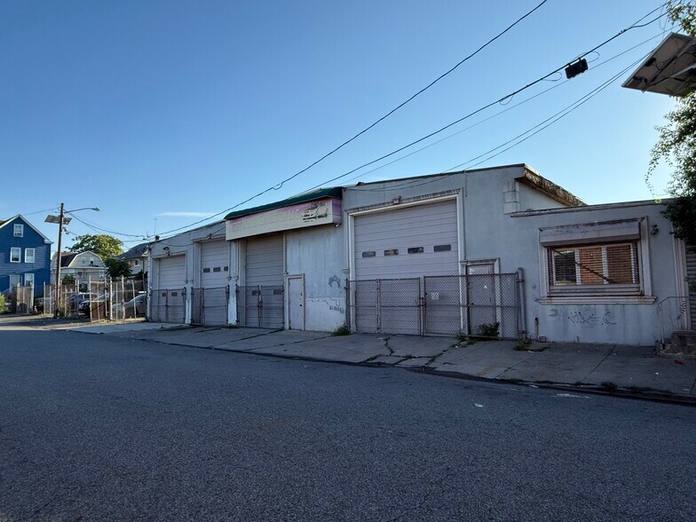 862-868 E 26th st, Paterson, NJ à vendre - Photo de l’immeuble – Image 2 sur 6