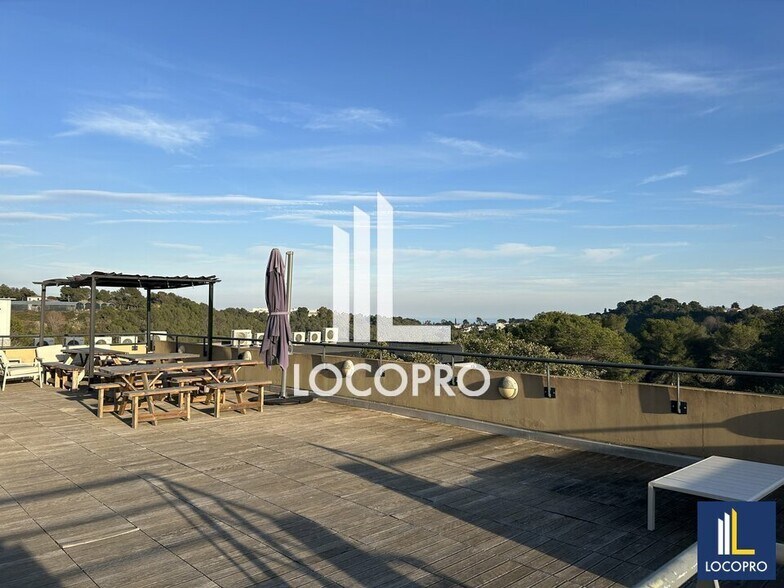 Bureau dans SOPHIA ANTIPOLIS à louer - Photo de l’immeuble – Image 3 sur 7