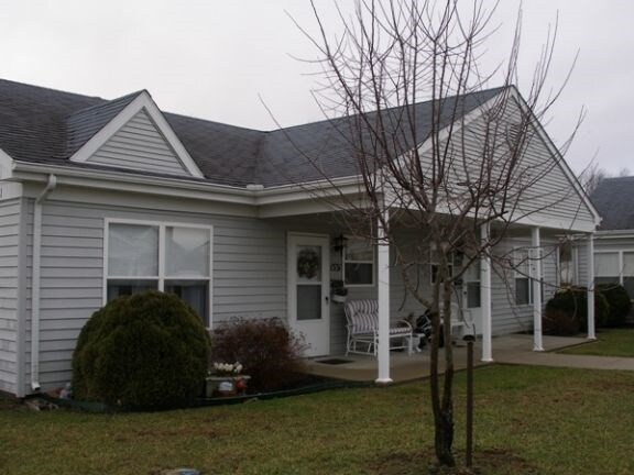 1500 N Franklin Dr, Benton, IL à vendre Photo principale– Image 1 sur 2