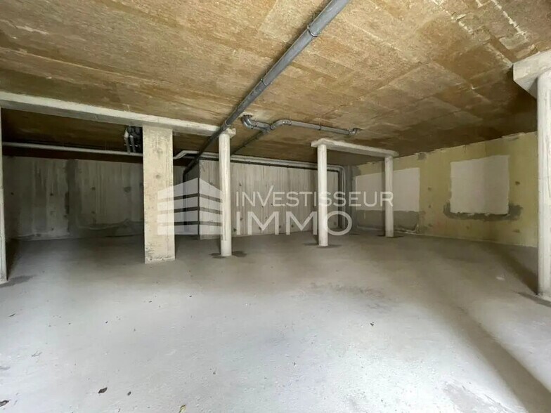 Local commercial dans Melun à louer - Photo de l’immeuble – Image 2 sur 6