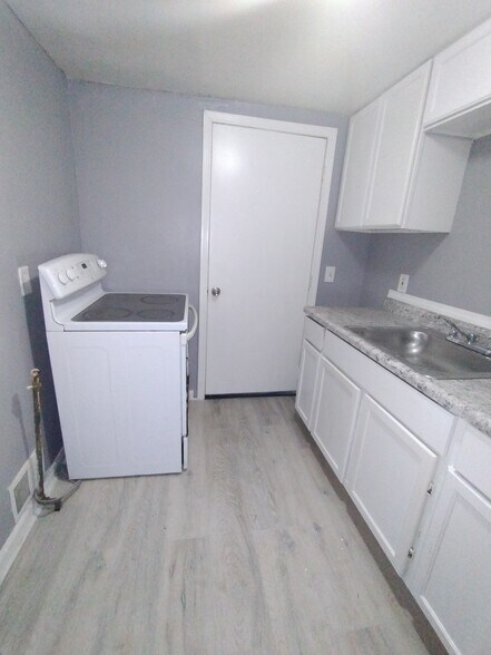 25 Maynard Ct, Pontiac, MI à vendre - Photo intérieure – Image 3 sur 77