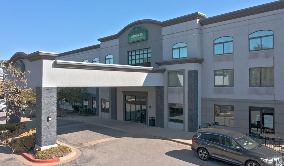 1209 N IH 35 N, Round Rock, TX à vendre - Photo de l’immeuble – Image 3 sur 30