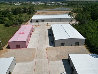 Plus de détails pour 2323 S Houston Ave, Humble, TX - Industriel/Logistique à vendre
