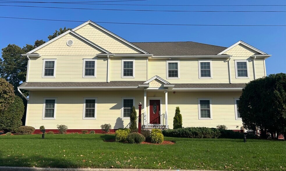 85 Hopper Ave, Waldwick, NJ à vendre - Photo de l’immeuble – Image 3 sur 37